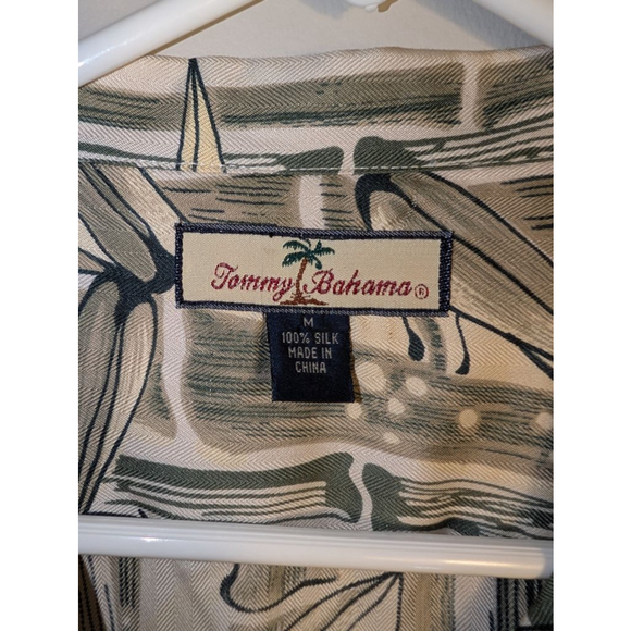 Men's Tommy Bahama M White Green Bamboo Silk Casual Button Down Shirt - Picture 3 of 5